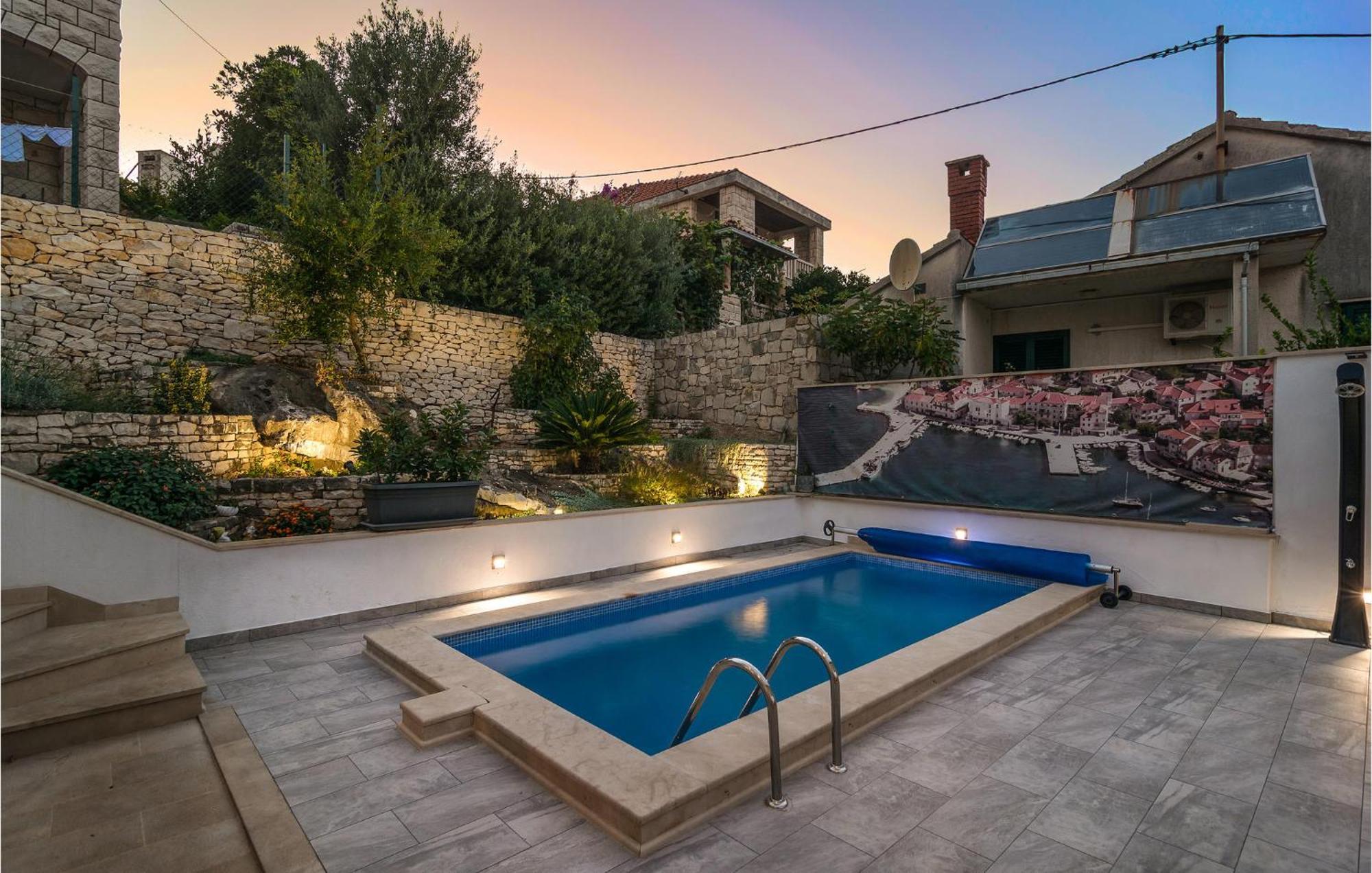 Nice Home In Postira With Outdoor Swimming Pool Eksteriør billede
