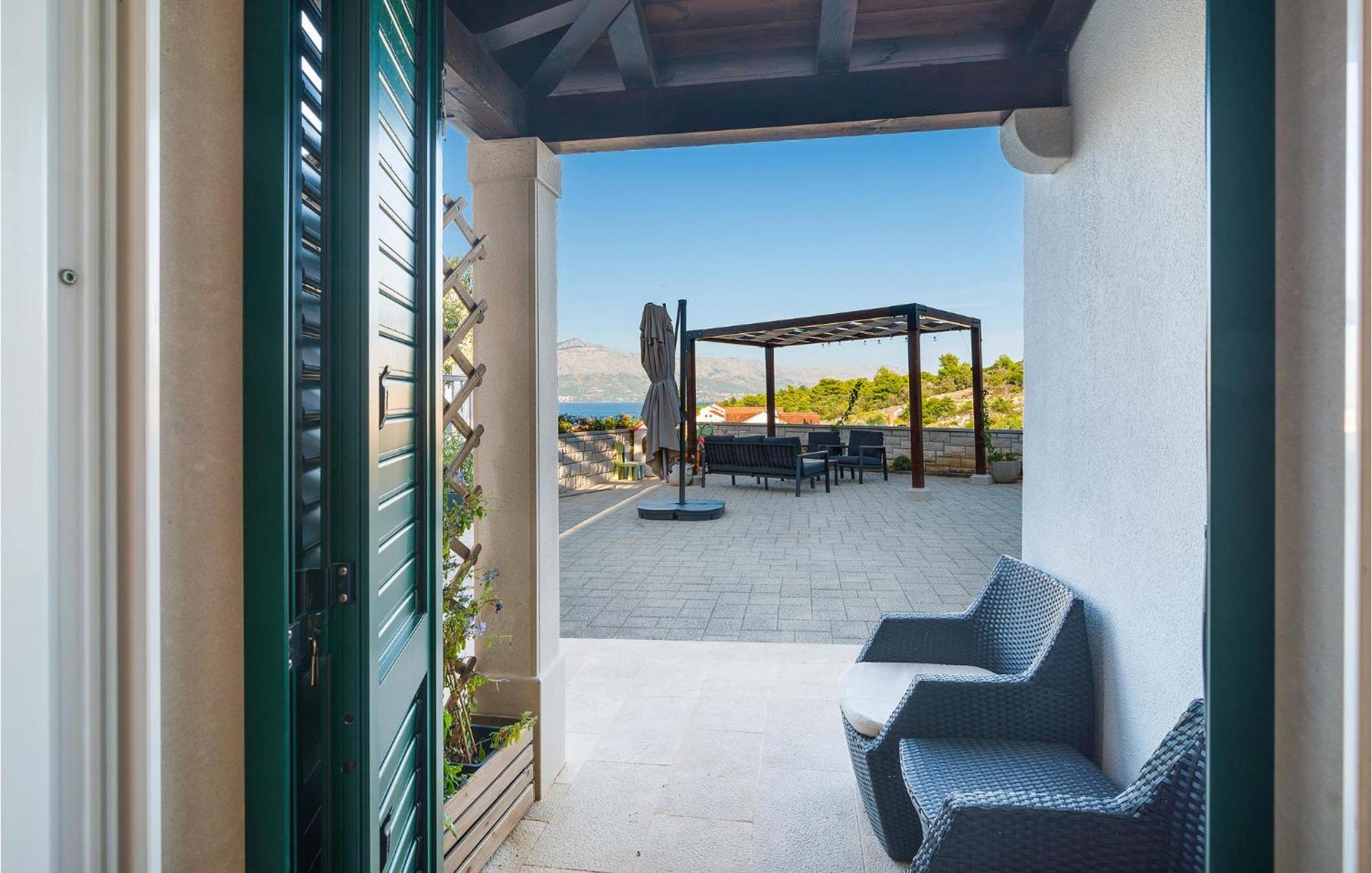 Nice Home In Postira With Outdoor Swimming Pool Eksteriør billede